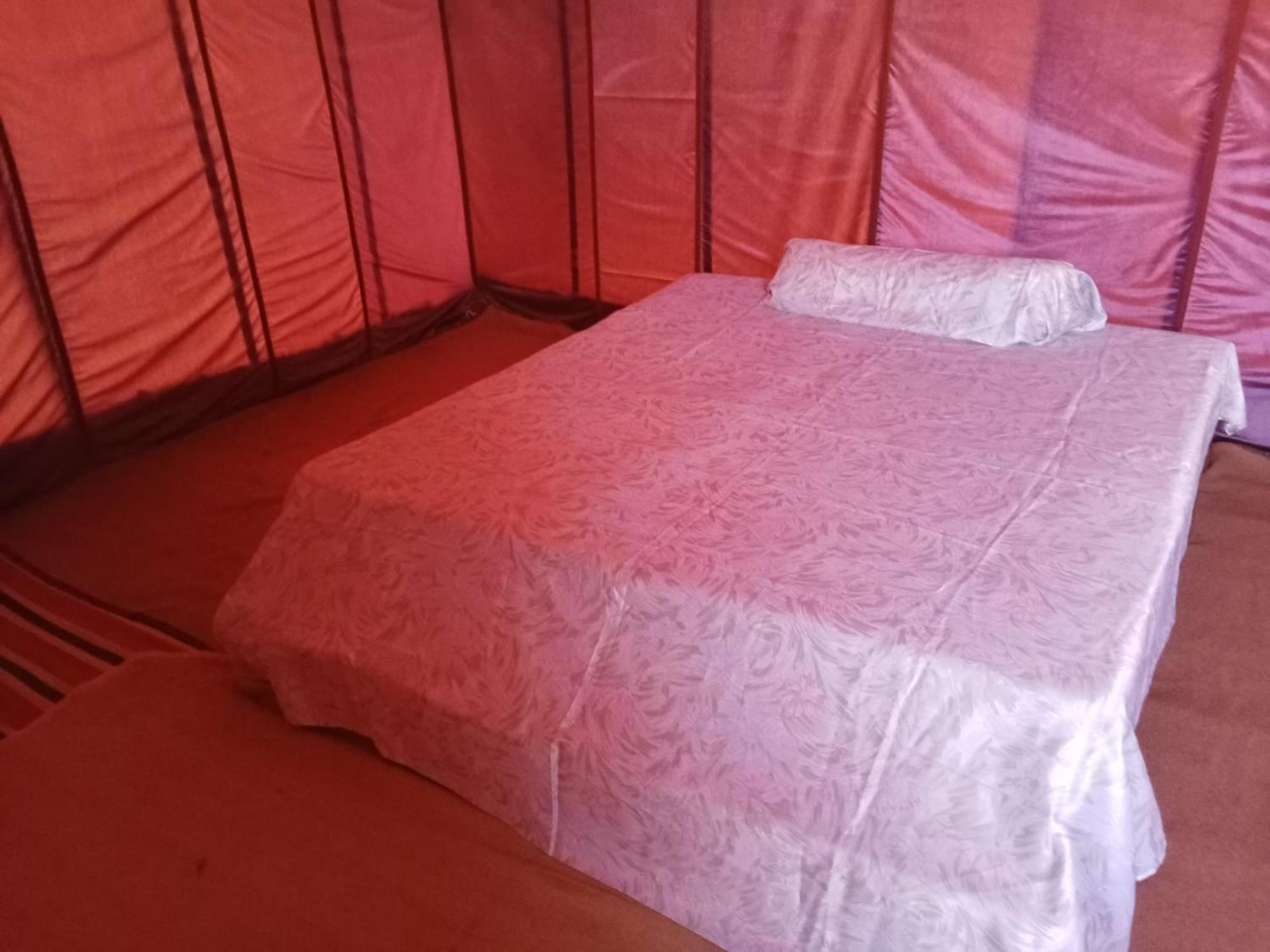 Hotel Bivouac Cote-Iriki Foum Zguid Esterno foto
