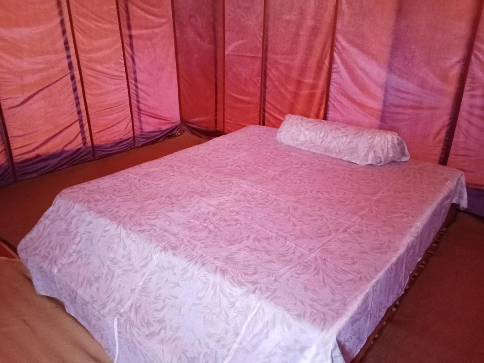 Hotel Bivouac Cote-Iriki Foum Zguid Esterno foto