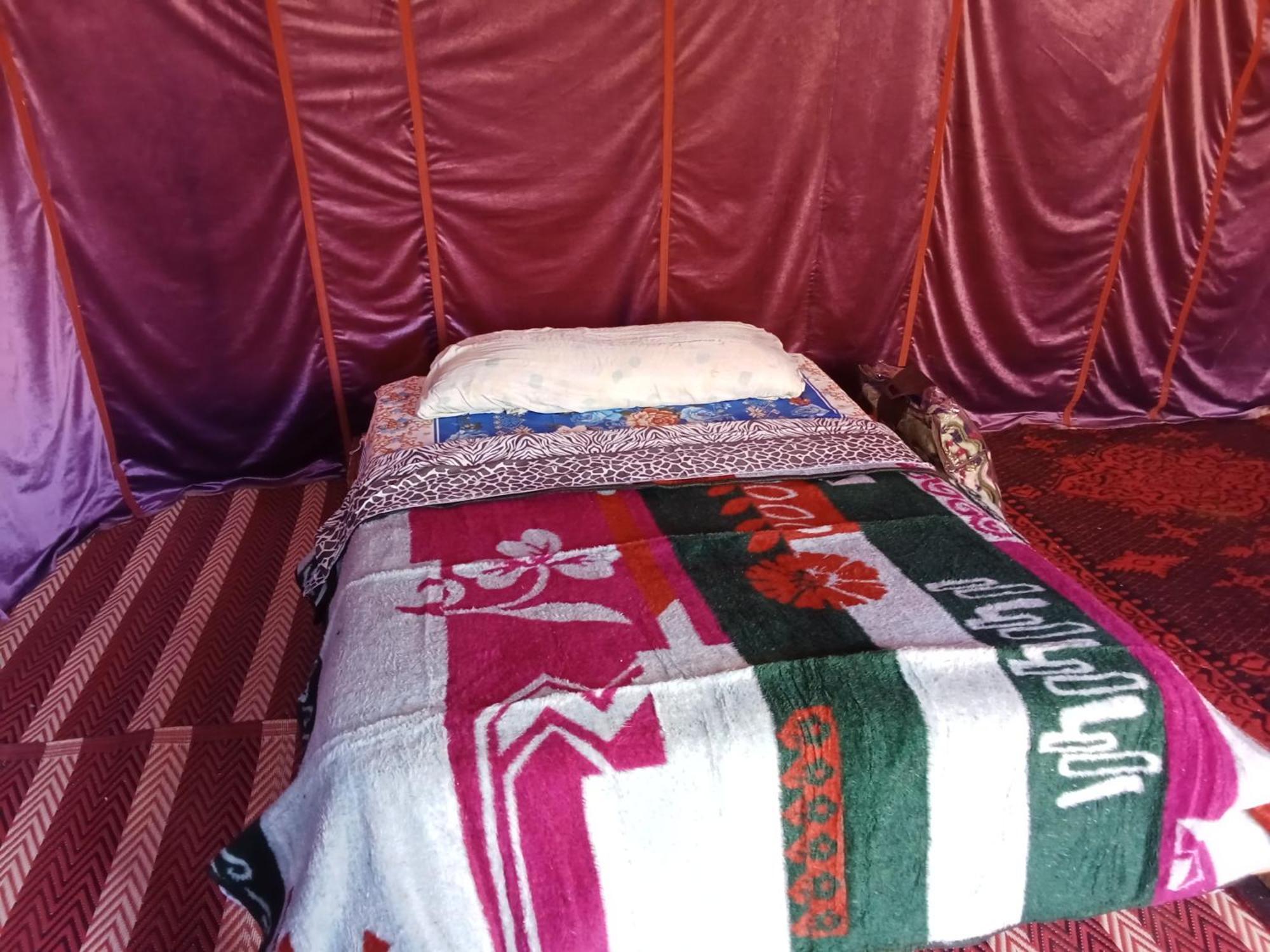 Hotel Bivouac Cote-Iriki Foum Zguid Esterno foto