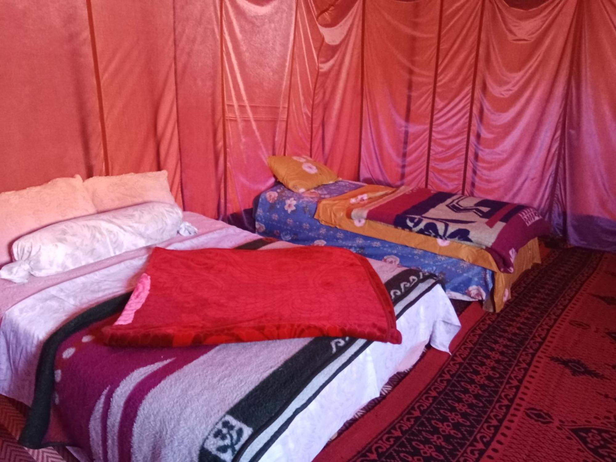 Hotel Bivouac Cote-Iriki Foum Zguid Esterno foto