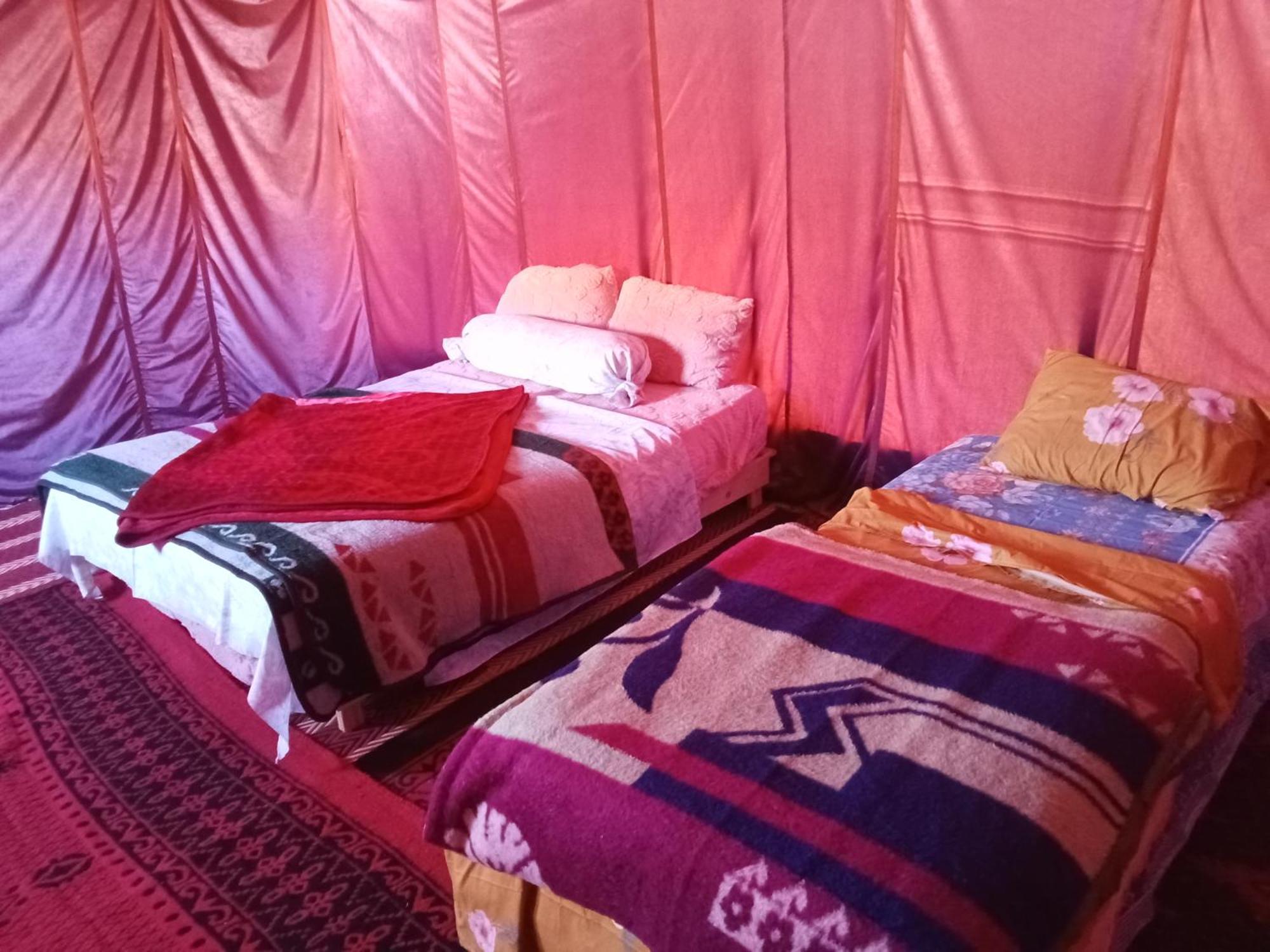 Hotel Bivouac Cote-Iriki Foum Zguid Esterno foto