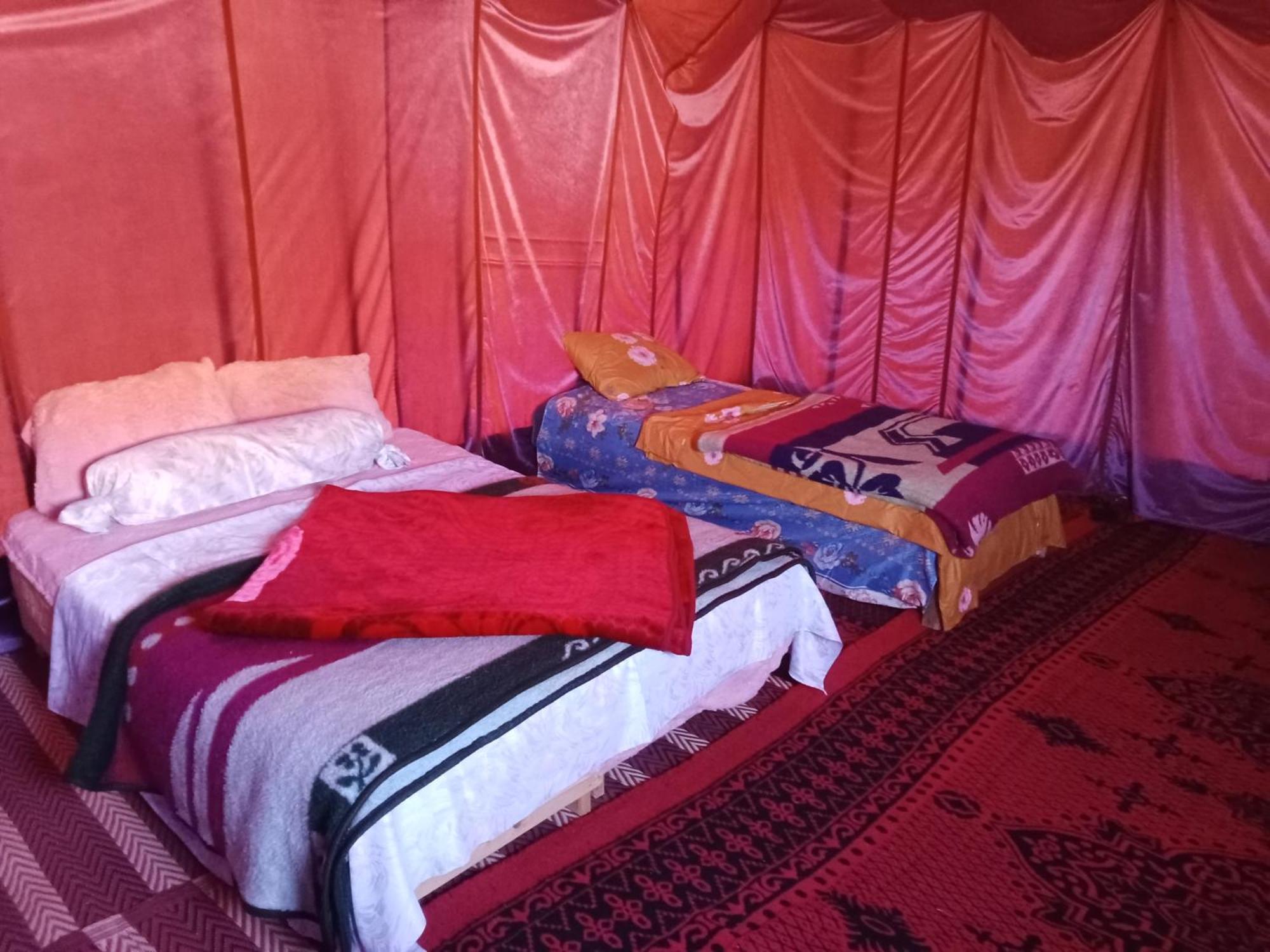 Hotel Bivouac Cote-Iriki Foum Zguid Esterno foto